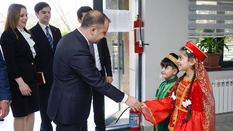 Заместитель министра ознакомился с цифровыми навыками учащихся в Ленкорани – ФОТО