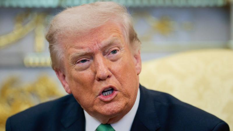 В США главной темой стала ошибка Трампа о войне и детских садах