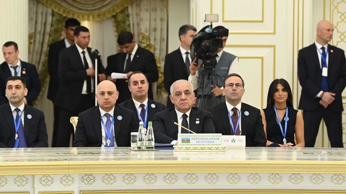 Али Асадов проинформировал о WUF13 и работах в Карабахе на заседании Совета глав правительств СНГ