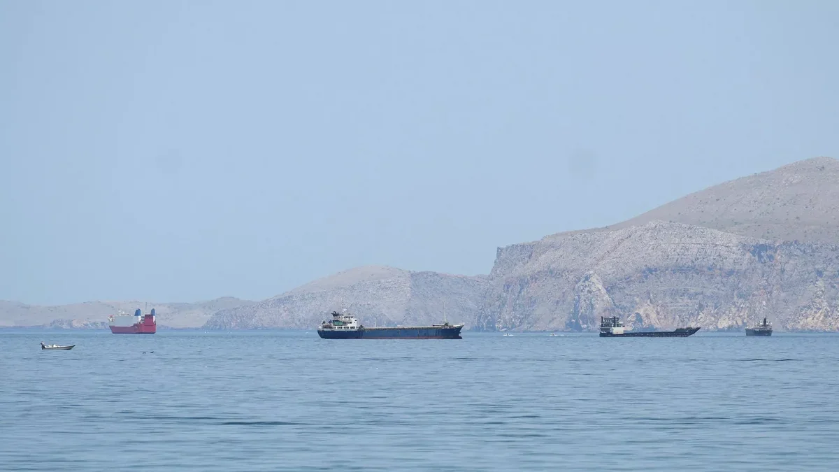 Иран расширил зону военного контроля в Ормузском проливе