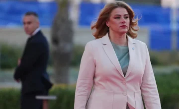 Премьер-министр Латвии ушла в отставку