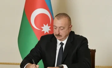 Президент Ильхам Алиев наградил Бахыша Бабаева