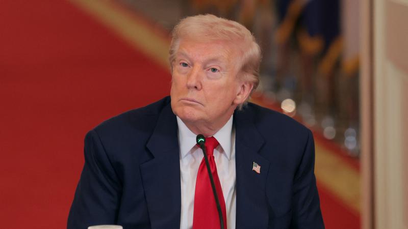 Умственное и физическое здоровье Трампа ухудшается