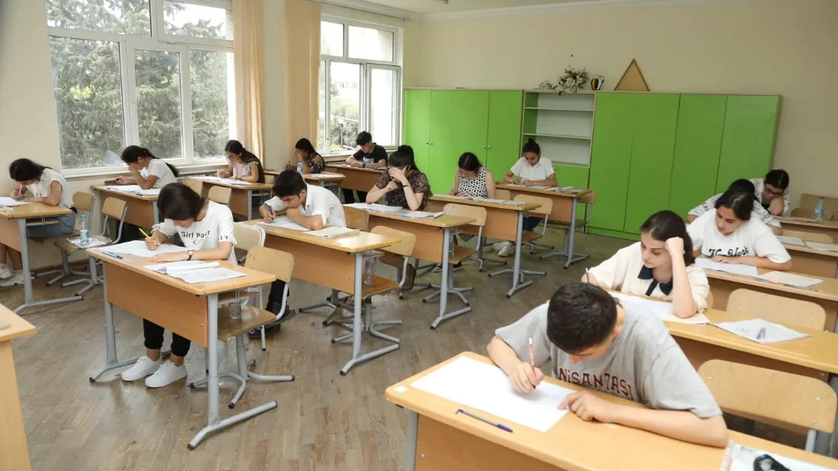 8 человек показали максимальный результат на выпускном экзамене, прошедшем 5 апреля