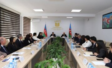 Институту образования вручено свидетельство об аккредитации