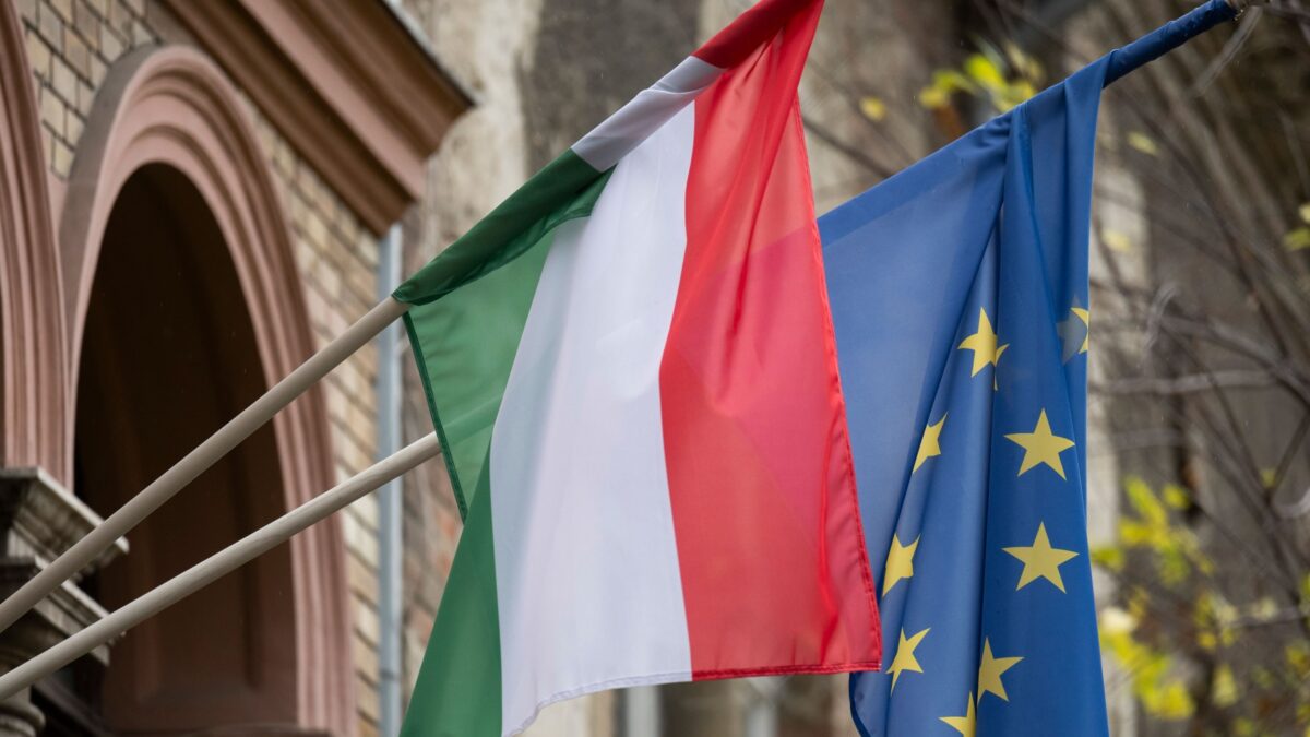 Европа отказалась полностью разблокировать средства для Венгрии