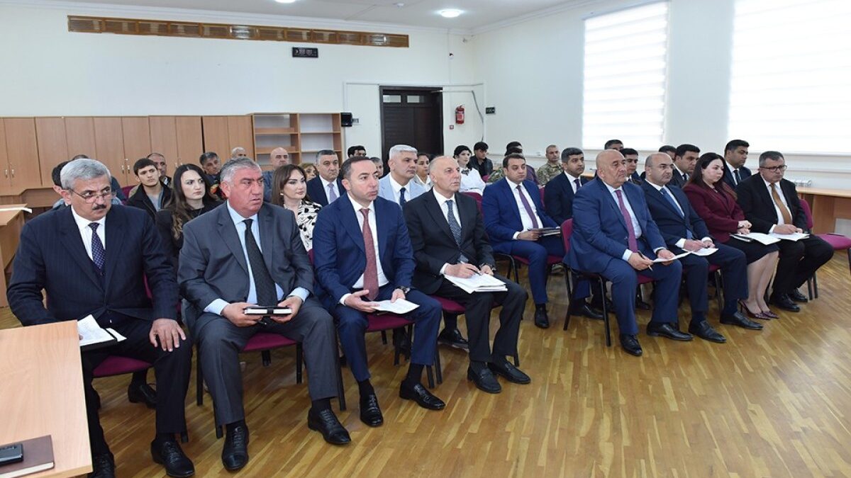 Закир Фараджев принял граждан