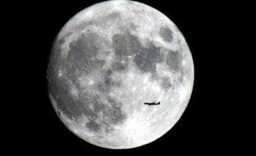 Ракета SpaceX готовится к столкновению с Луной
