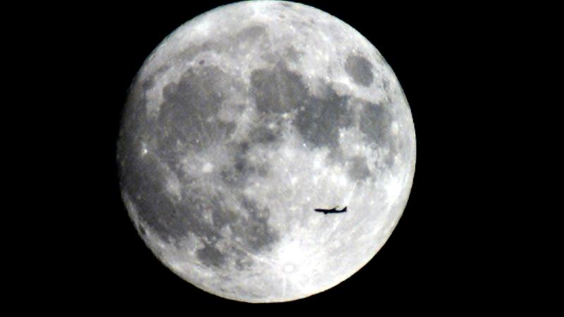 Ракета SpaceX готовится к столкновению с Луной