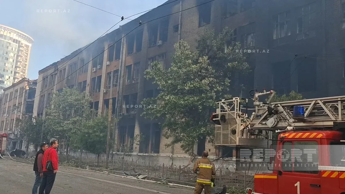 Во время ракетного обстрела Киева пострадало посольство Азербайджана в Украине