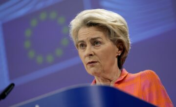 Лейен вызывает недовольство чиновников ЕС
