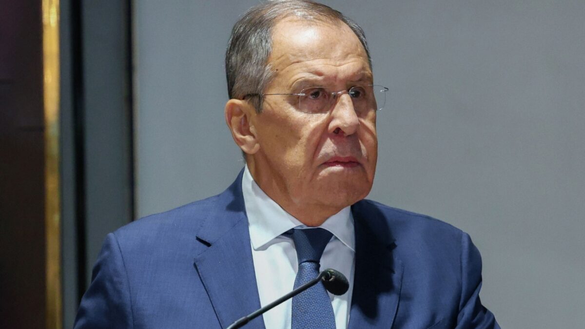 «Украина — единственная страна, где запрещен официальный язык ООН», — Лавров