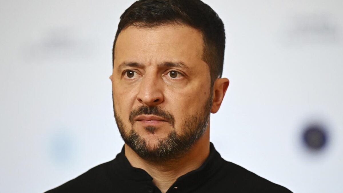 Зеленский отдал приказ об усилении войск на границе с Беларусью