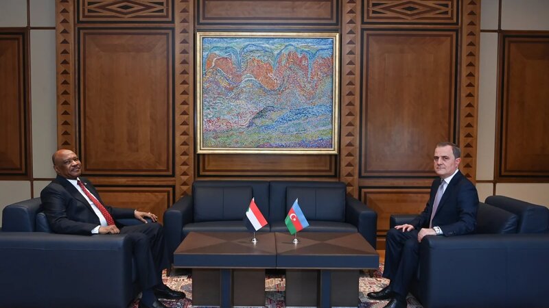 Для владельцев дипломатических паспортов Азербайджана и Судана отменяется визовый режим – ОБНОВЛЕНО