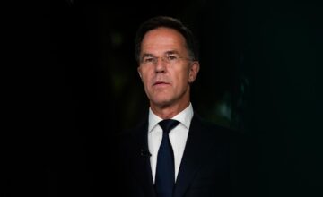 Рютте: Зеленский примет участие в заседании группы по поставкам оружия НАТО