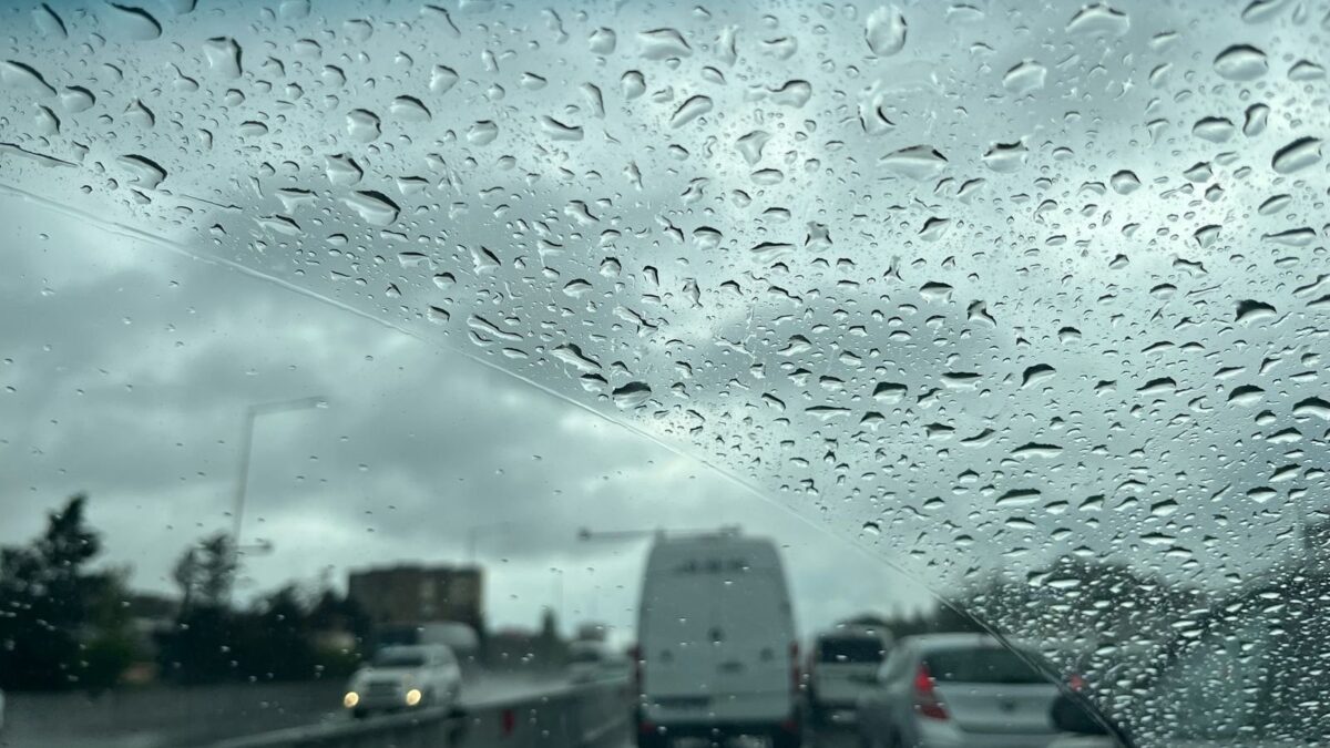 В некоторых местах пройдут дожди, возможен град