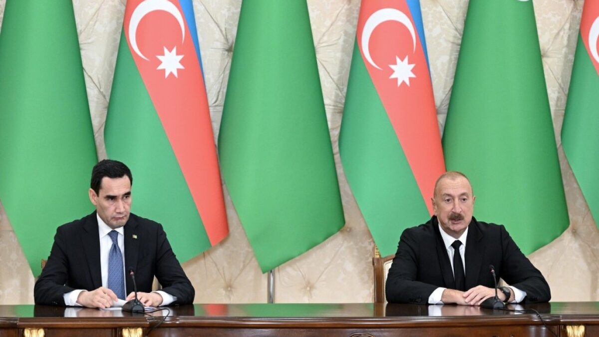 Президент: Сотрудничество между Азербайджаном и Туркменистаном в транспортно-логистической сфере носит долгосрочный характер