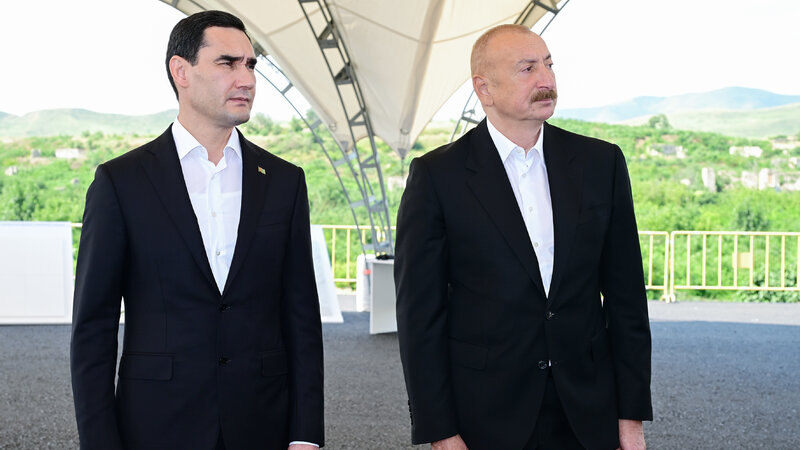 Президенты Азербайджана и Туркменистана осмотрели разрушенные территории города Физули
