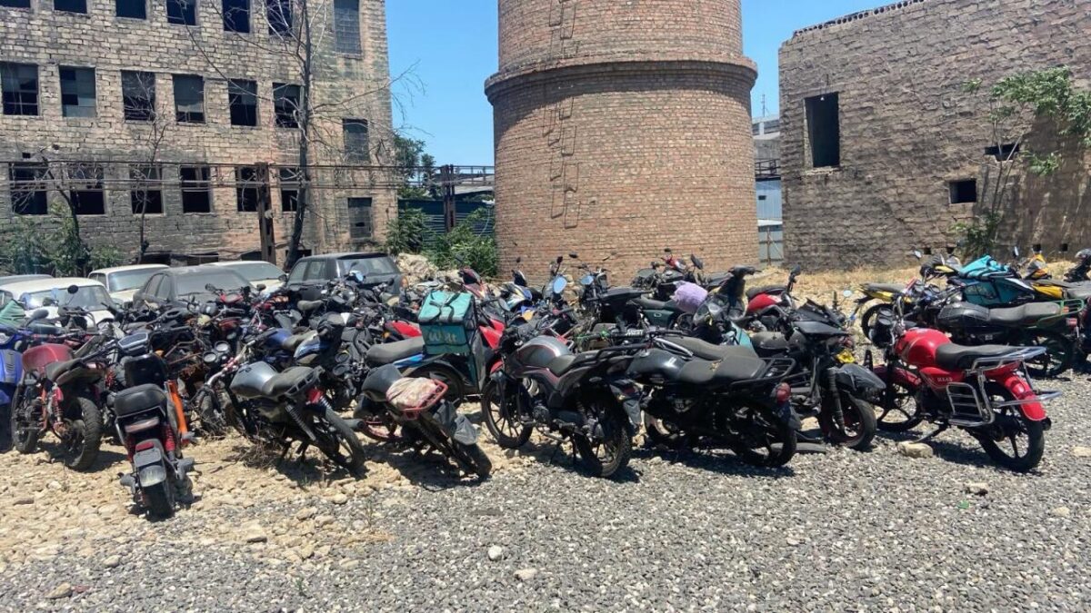 В Баку сделали предупреждение водителям мопедов