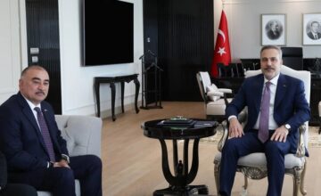 Хакан Фидан встретился с послом Азербайджана в Турции