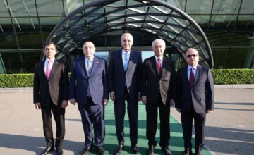 Председатель парламента Турции прибыл в Азербайджан
