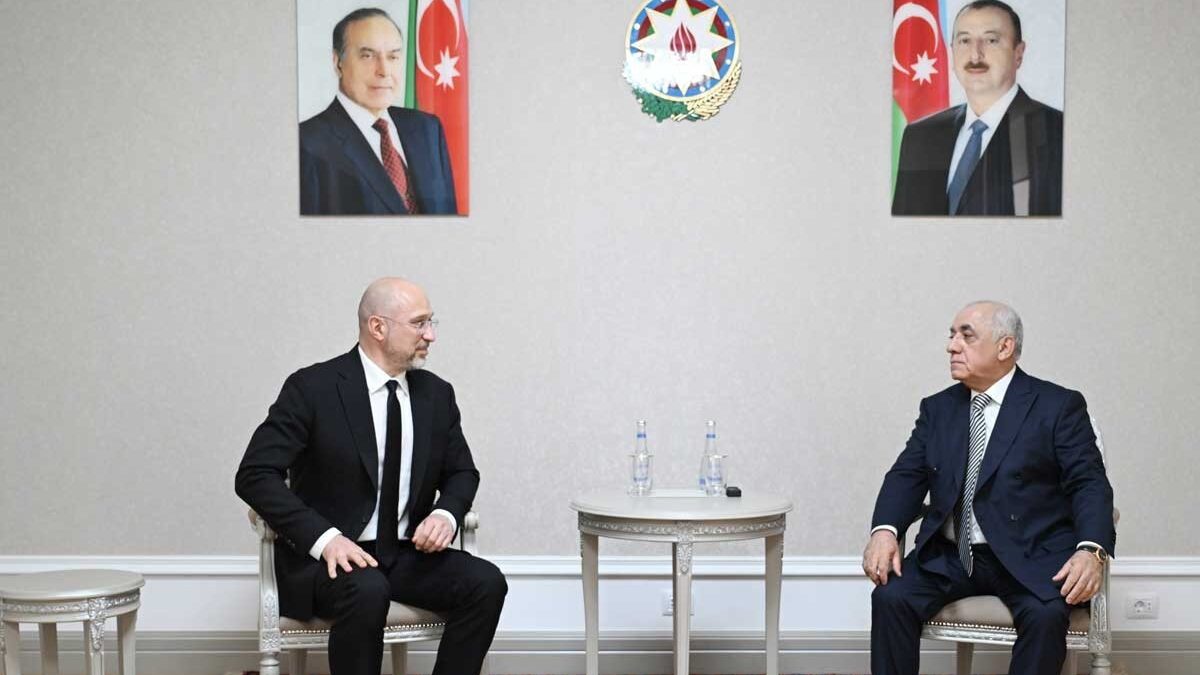 Али Асадов встретился с Денисом Шмыгалем