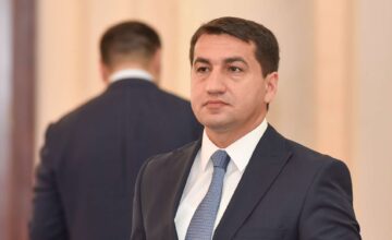 Хикмет Гаджиев обсудил с советником Макрона состояние азербайджано-французских отношений
