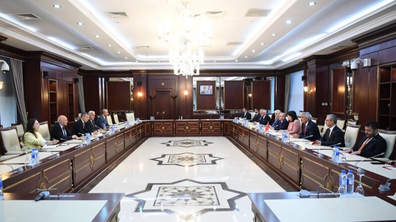 Турецкие депутаты посетили Милли Меджлис