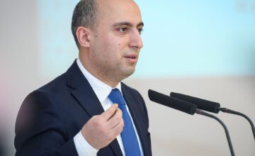 Эмин Амруллаев: «В сфере образования нет системной коррупции»