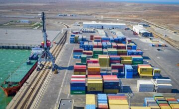 В прошлом месяце в Бакинском порту было перевалено более 812 тысяч тонн грузов