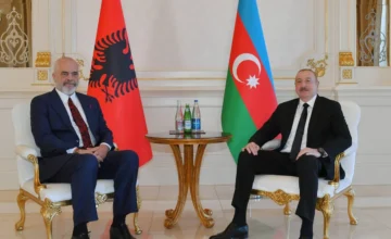 Премьер-министр Албании Эди Рама поздравил Президента Азербайджана