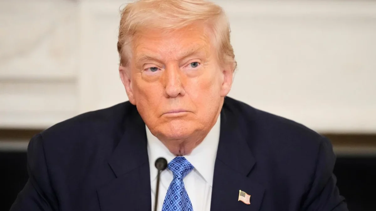 Трамп проведет закрытый разведывательный брифинг
