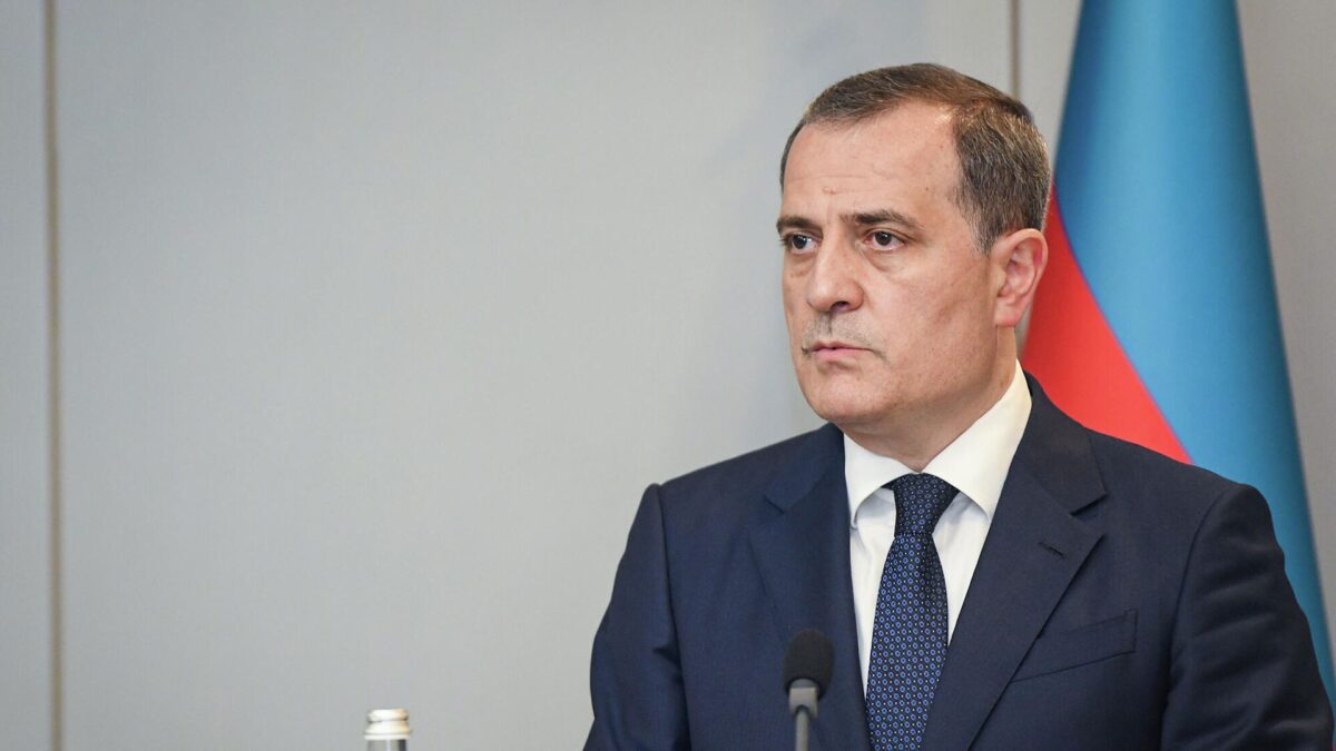 Джейхун Байрамов совершил визит в Стамбул