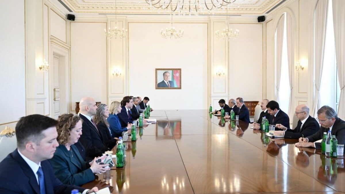 Президент Ильхам Алиев принял помощника государственного секретаря США