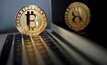 Bitcoin потерял более 1 триллиона долларов стоимости за 8 месяцев