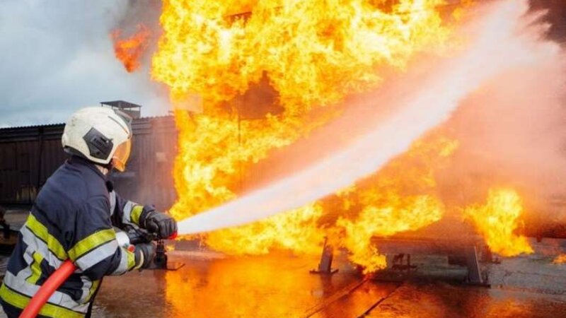 В Гаджигабуле начался пожар на открытой местности
