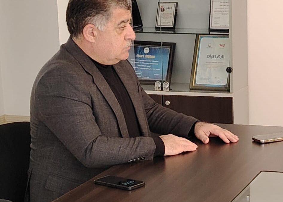 Жалоба на «MEQAPLUS MMC»: «Мой долг составляет 130 000 манатов»