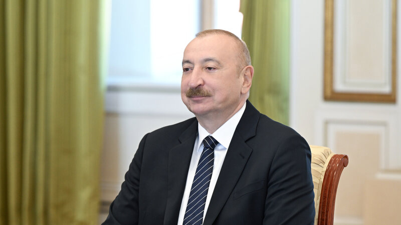 Президент Туниса поздравил Ильхама Алиева