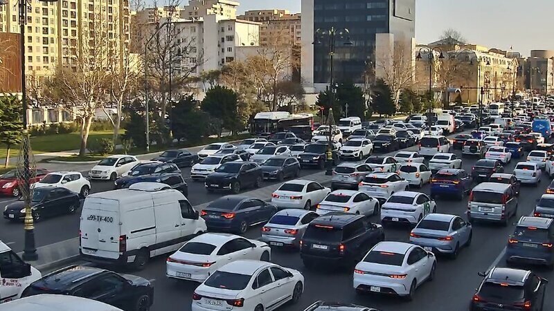 На этих дорогах Баку наблюдается плотность движения – СПИСОК
