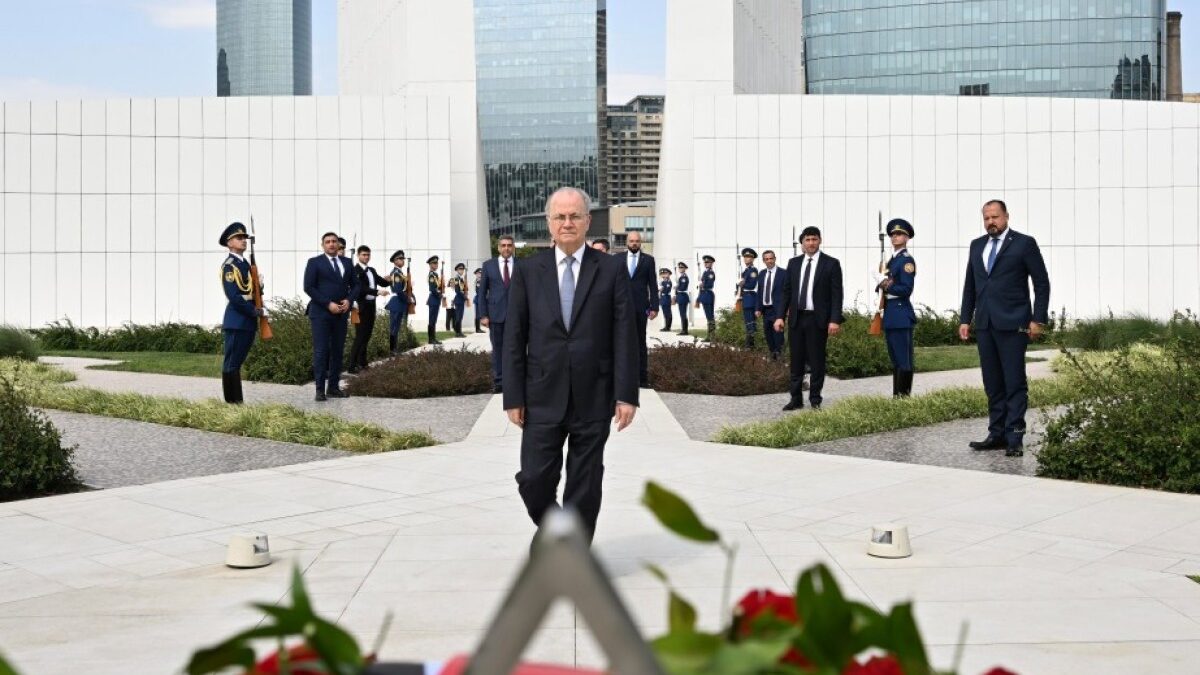 Премьер-министр Государства Палестина посетил Парк Победы в Баку