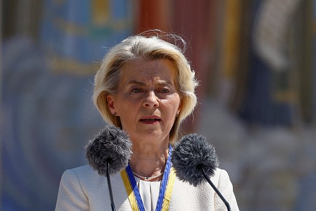 Лейен укрылась в киевском бункере