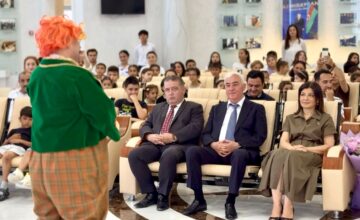 Азербайджанский государственный театр кукол в Пираллахи