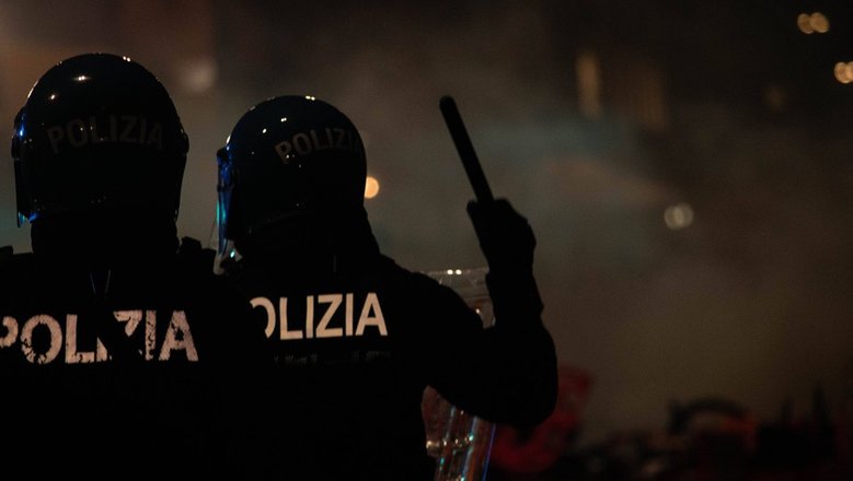 В Италии во время протестов пострадали 120 полицейских