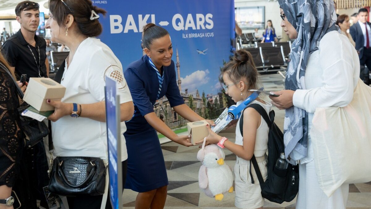AZAL начал полеты в Карс