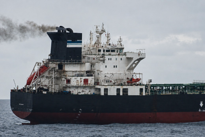 Франция оштрафовала владельца нефтяного танкера «Tagor» на 1 миллион евро