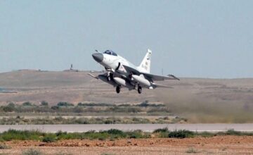 Проведены учебно-тренировочные полеты боевых самолетов Азербайджана — ВИДЕО