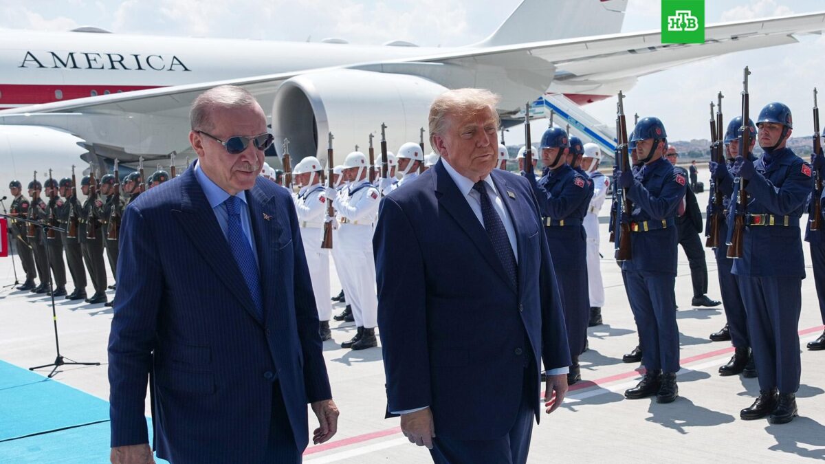 Эрдоган встретил Трампа в аэропорту Анкары
