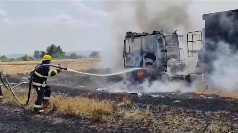 МЧС потушило пожар на зерновом поле в Огузе – ВИДЕО