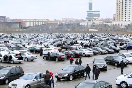Какие автомобили подешевели в Азербайджане?
