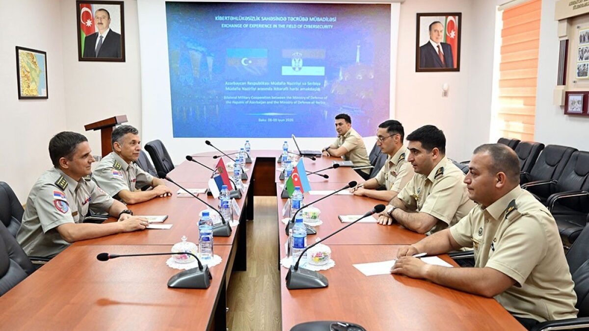 В Баку состоялась встреча военных специалистов Азербайджана и Сербии